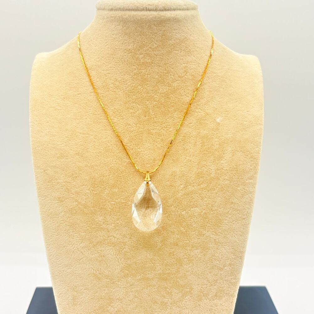 Gold‑Tone Teardrop Crystal Pendant Necklace – Minimalist Clear Faceted Crystal